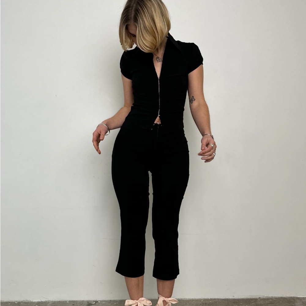 Isabella vrana black flared capri